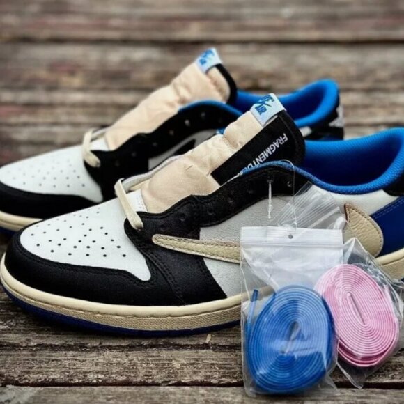 AJ1 Retro Low OG SP x Travi Scot Military Blue - Picture 4 of 7